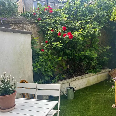 Charming 3-bedroom In With Private Garden * Cork