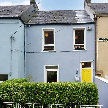 Holiday home Charming 3-bedroom In With Private Garden *