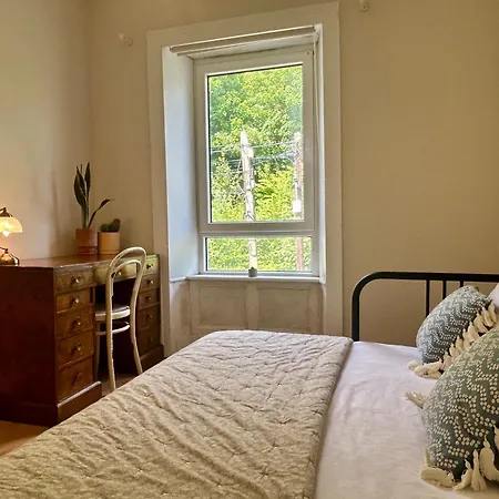 Charming 3-bedroom In With Private Garden Holiday home
